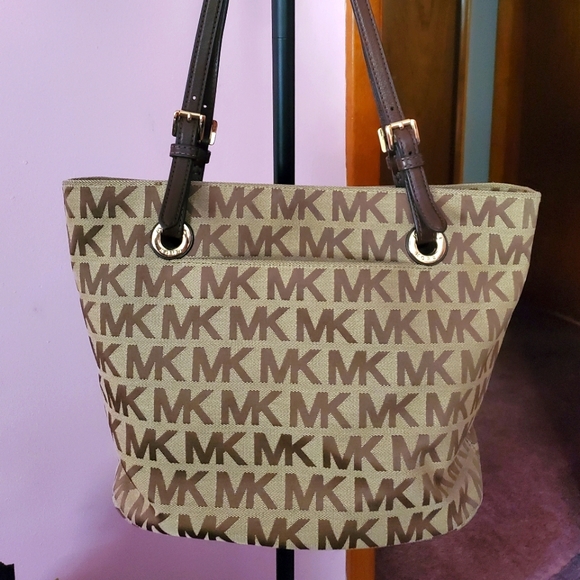 Mike kors bag - Picture 1 of 4